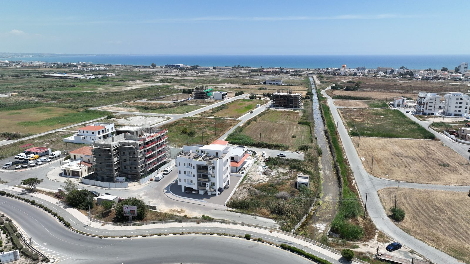 Home City Livadia Sunshine — image 5